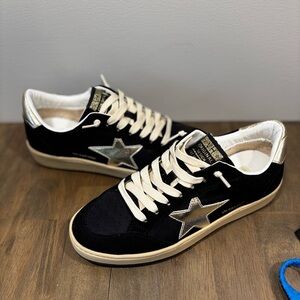 Vintage Havana Black and Gold Star Sneakers